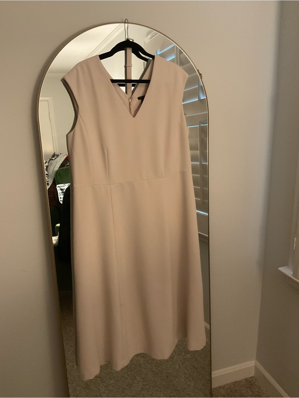 Ann Taylor Cream V-Neck Sleeveless Dress